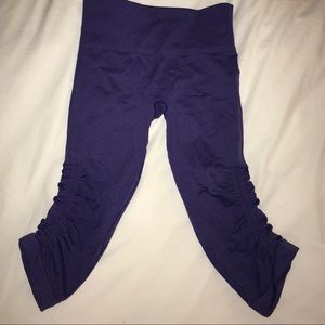 Lululemon size 4